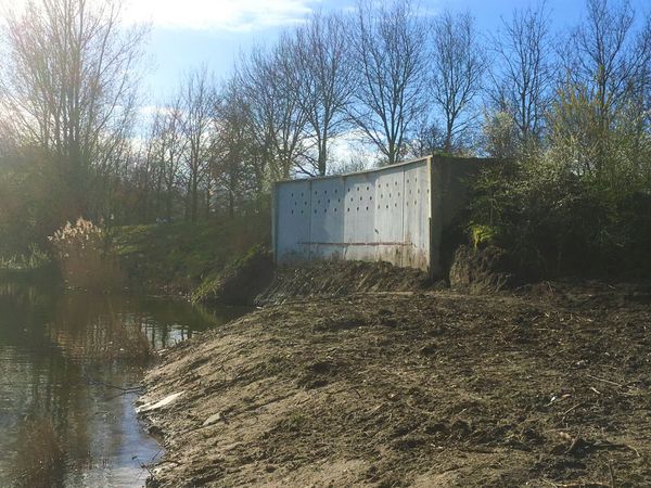 Opknapbeurt oeverzwaluwwand Oostplas